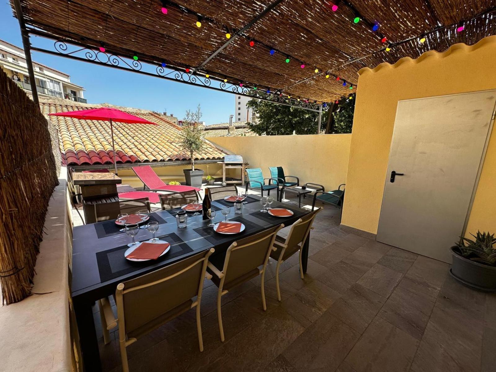 Appartement 4 A 8 Personnes, Spacieux De Standing Classe 4 Etoiles نيم المظهر الخارجي الصورة